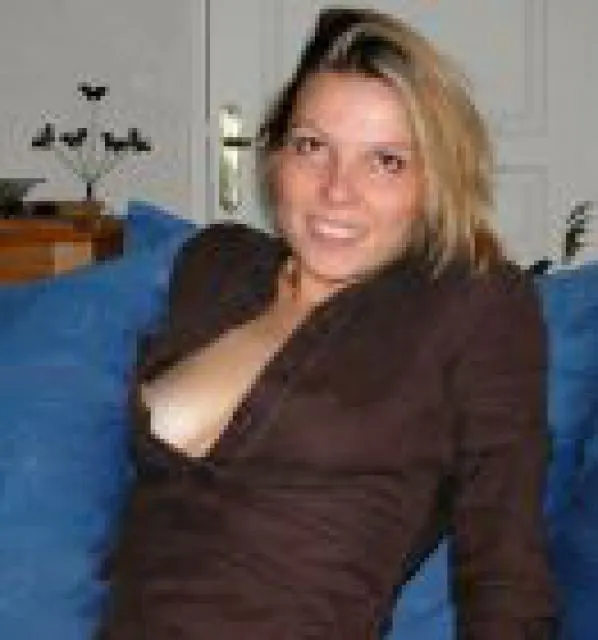 Roxanne25 image 0